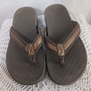 VIONIC FLIP FLOPS